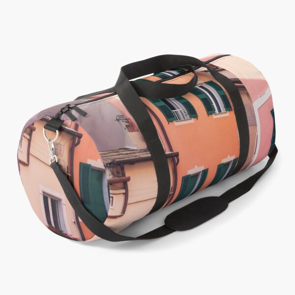 Artikelvorschau, Pastellrosa Häuser in Italien entworfen und verkauft von Fragpop.