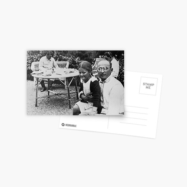 Лаврентий Берия с дочерью Сталина Светланой - Lavrenty Beria with Stalin&#39;s daughter Svetlana Postcard