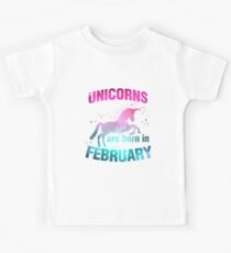 Einhörner sind im Februar Cute Universe Graphic Geburtstagsgeschenk geboren Kinder T-Shirt