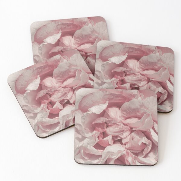 Aperçu de l'œuvre Pink Petals créée et vendue par victoria frost.