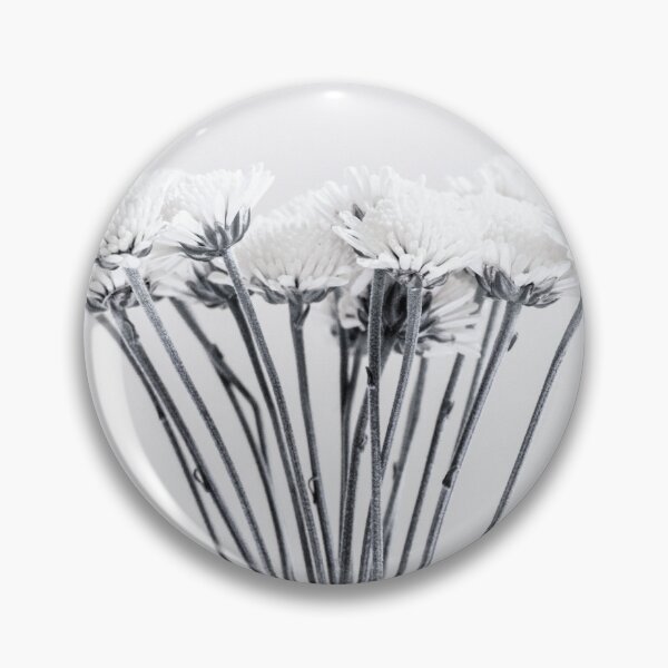 Artikelvorschau, White Flowers entworfen und verkauft von victoria frost.