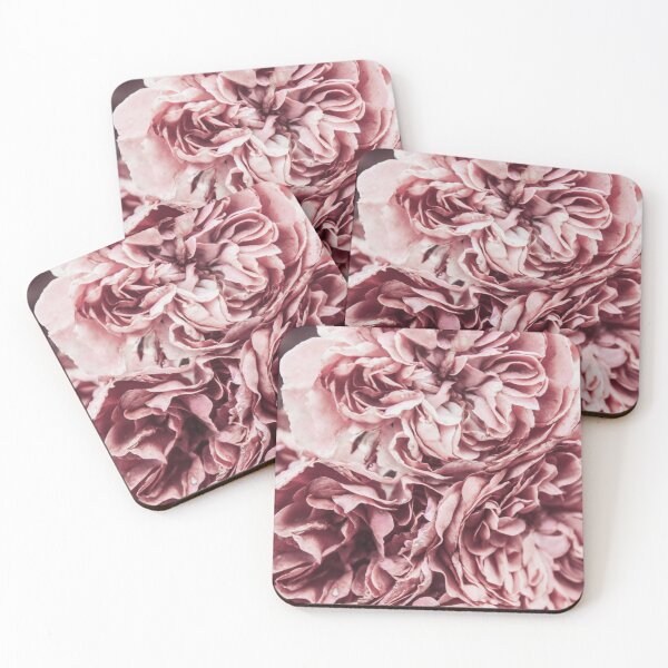 Aperçu de l'œuvre Pink Petals II créée et vendue par victoria frost.