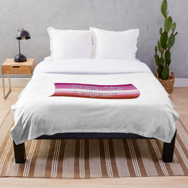 Aperçu de l'œuvre Deux femmes fortes - fierté lesbienne créée et vendue par SatanicCandy.
