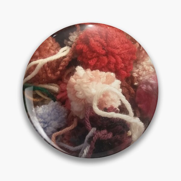 Artikelvorschau, Handgefertigte Pom Poms entworfen und verkauft von Scott and Mary Schneider art_photography.