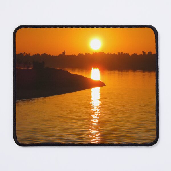 Aperçu de l'œuvre Lever du soleil du Nil, Egypte créée et vendue par EgyptOasisLove.