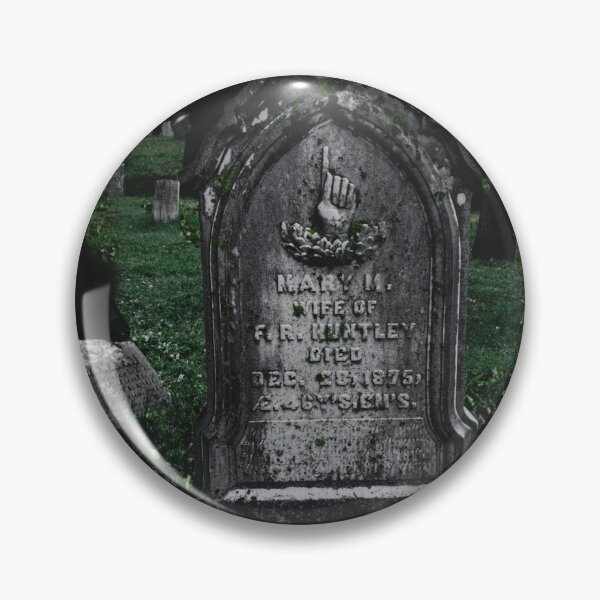 Item preview, Un cementerio de Nueva Inglaterra designed and sold by CountMathula.