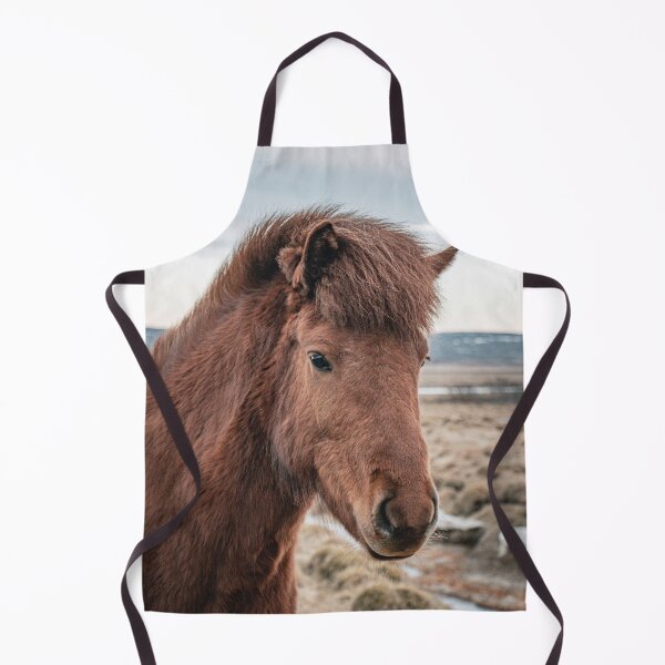 Aperçu de l'œuvre Red Icelandic Horse créée et vendue par victoria frost.