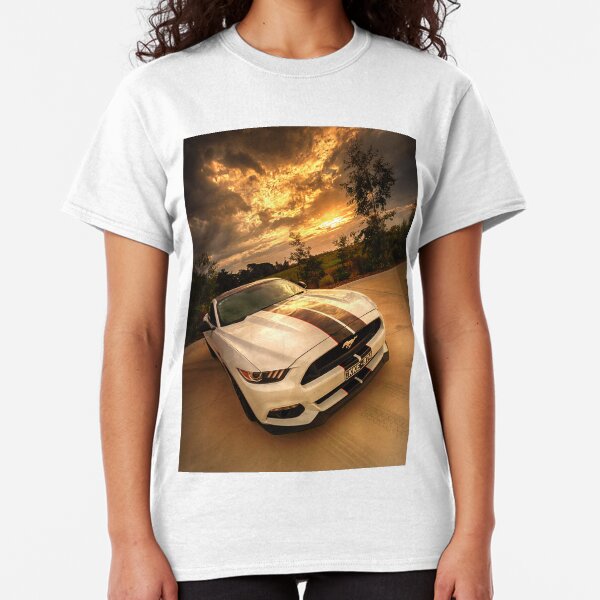 A Ford Mustang sunset Classic T-Shirt