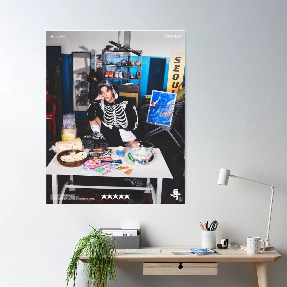 Stray Kids HyunJin Member Character Poster Wall Art Picture Print Modern  Family Room Decor 24 x 36 Inches (60 x 90 cm) : : Home & Kitchen