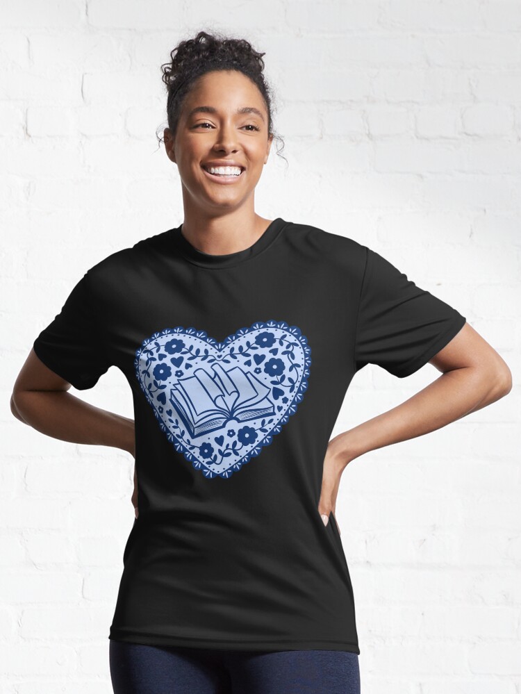 Thumbnail 6 von 7, Funktionsshirt, blaues Bücherherz designt und verkauft von indiebookster.