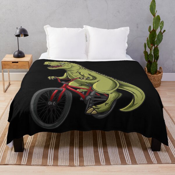 Aperçu de l'œuvre Cyclisme TRex Cyclist Bike Tee pour femmes hommes enfants créée et vendue par JohnsonElvie.