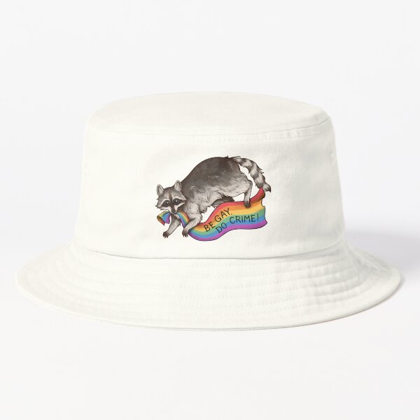 Vista previa del artículo con la obra «SER GAY DO CRIME - Bandera del arco iris Bandera del orgullo Robar mapache Basura Panda LGBTQIA QUEER TRANS Alfabeto Mafia Camisa divertida del orgullo CSD Mes del orgullo », diseñado y vendido por Veymoth.