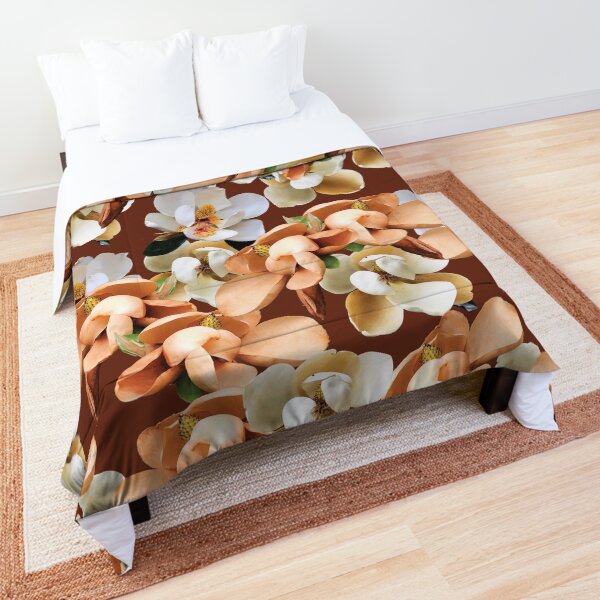 Magnolia Blooms and Buds Comforter