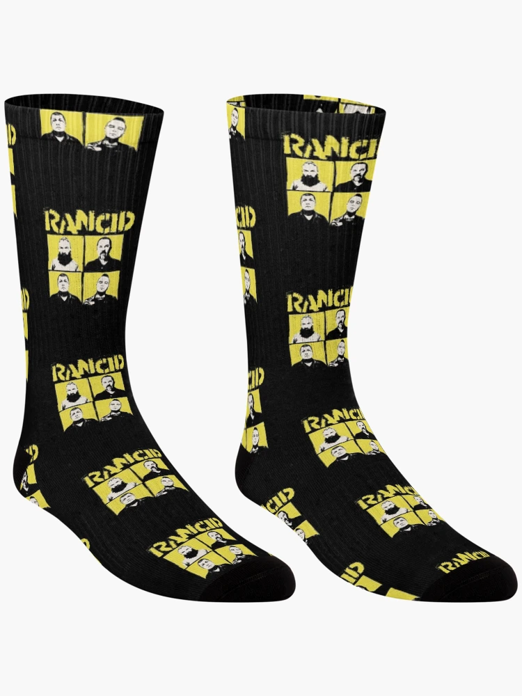 Aperçu 3 sur 5. Chaussettes avec l'œuvre Rancid Rancid Rancid Rancid Rancid Rancid créée et vendue par AnnabelleWisoky.