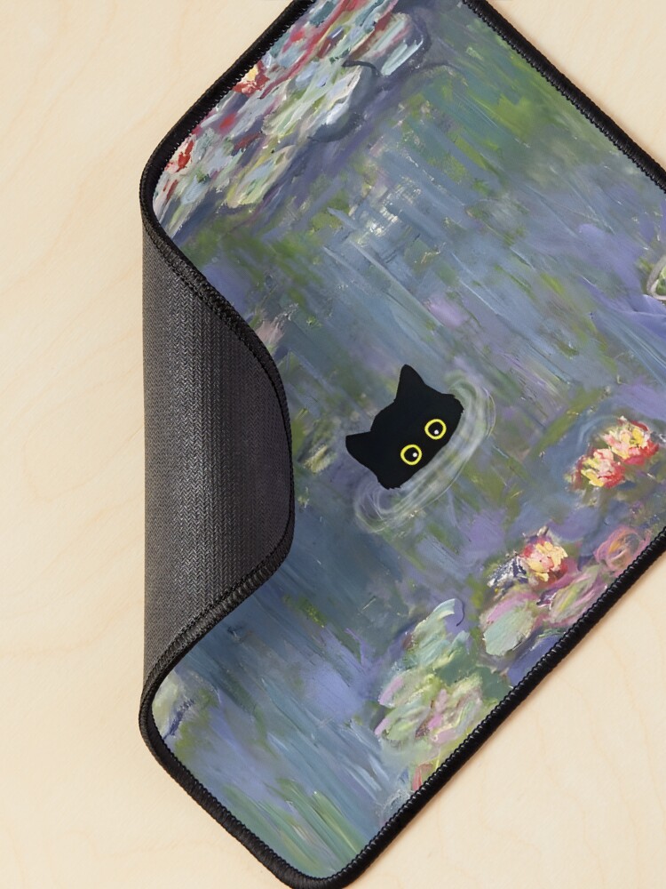 Aperçu 2 sur 5. Tapis de souris avec l'œuvre Chat Monet Nénuphar créée et vendue par outdoorway.