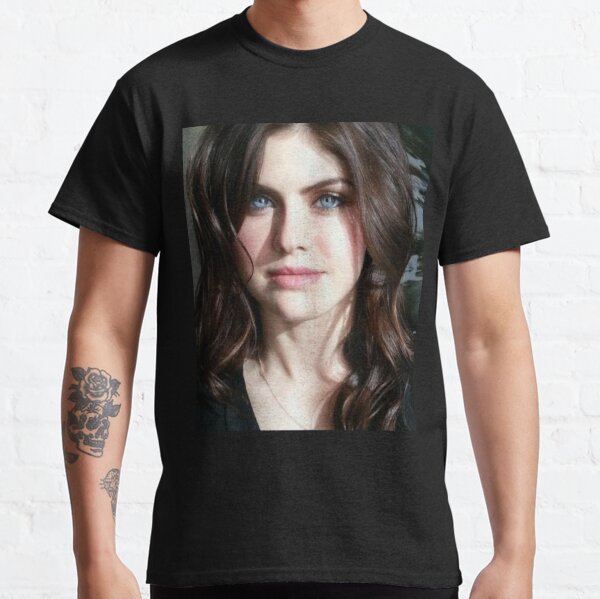 indelukke Spiritus Analytisk Alexandra Daddario T-Shirts for Sale | Redbubble