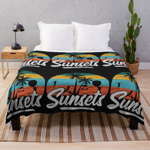 Artikelvorschau, Sonnenuntergang Palme Urlaub Retro Vintage Sonnenuntergang entworfen und verkauft von FreeMind-Design.