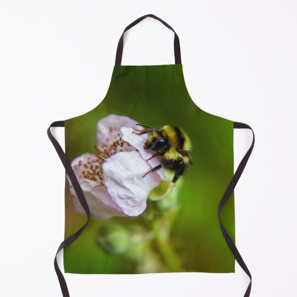 Artikelvorschau, Blume und Biene entworfen und verkauft von Dismal-Rain.