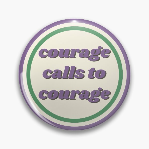 Artikelvorschau, Courage ruft zum feministischen Zitat Courage auf entworfen und verkauft von LoveLittleRobin.