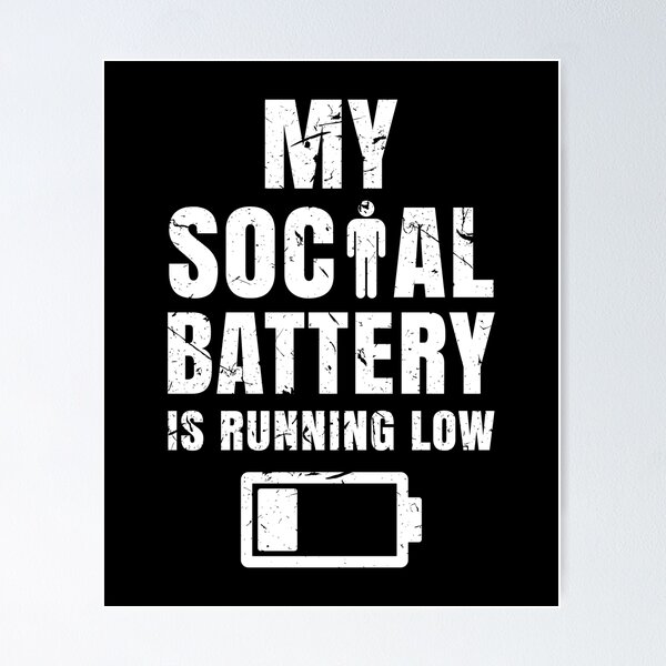 Artikel-Vorschau von Social Battery Is Running Low Introvertiert , designt und verkauft von Lenny Stahl.