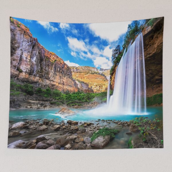 Artikelvorschau, Wasserfall entworfen und verkauft von ArtFactoryAI.