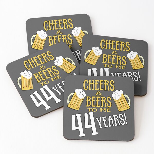 Aperçu de l'œuvre Cheers and Beers à moi 44 ans créée et vendue par giftfromheart.