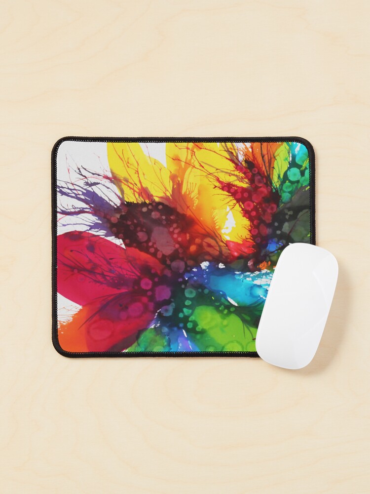 Aperçu 1 sur 5. Tapis de souris avec l'œuvre Eclosion 45 créée et vendue par ElioraBousquet.