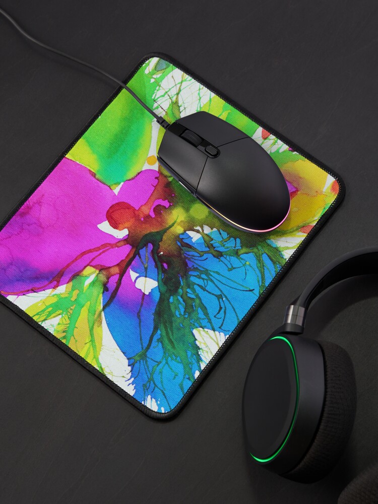 Aperçu 4 sur 5. Tapis de souris avec l'œuvre Eclosion 124 créée et vendue par ElioraBousquet.