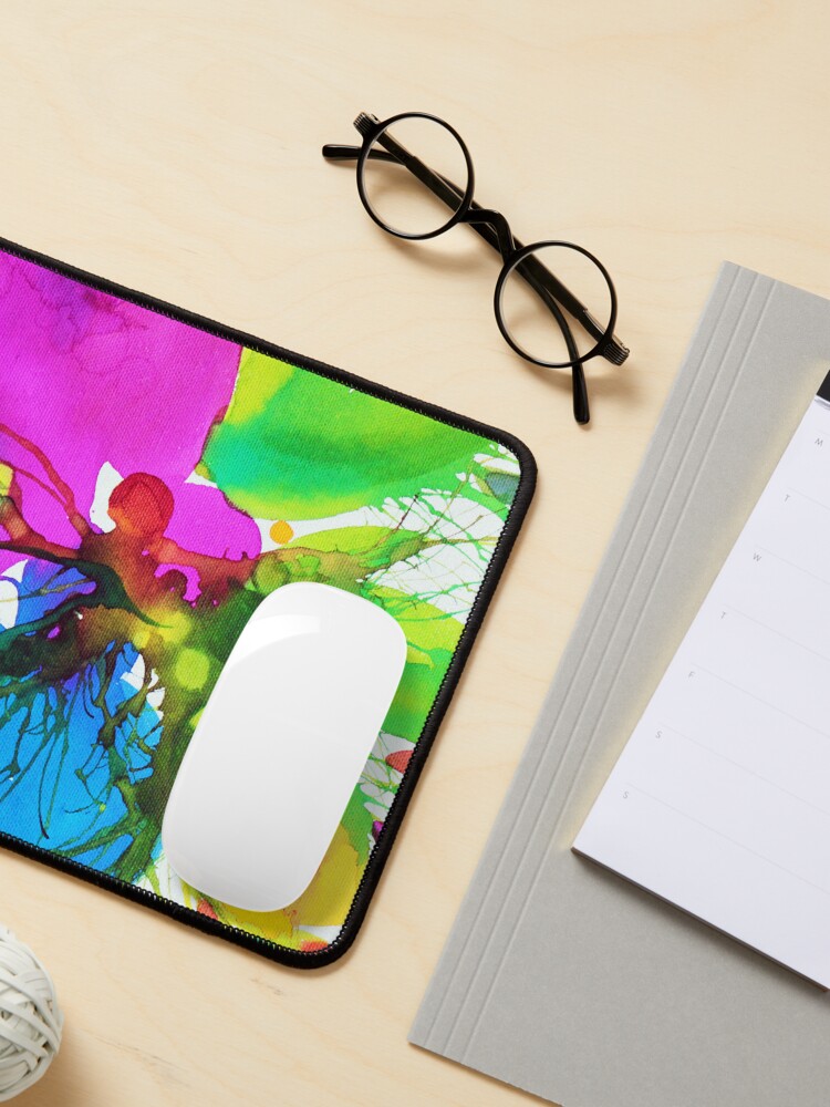 Aperçu 3 sur 5. Tapis de souris avec l'œuvre Eclosion 124 créée et vendue par ElioraBousquet.