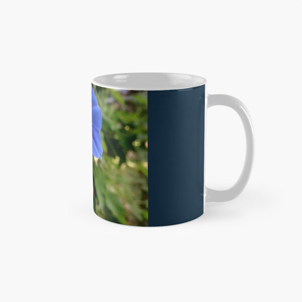 Artikelvorschau, Blaue Blume entworfen und verkauft von EmilyEtchison.