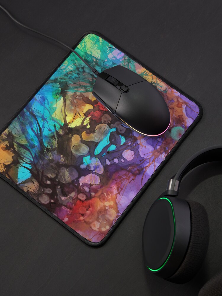 Aperçu 4 sur 5. Tapis de souris avec l'œuvre Eclosion 31 créée et vendue par ElioraBousquet.