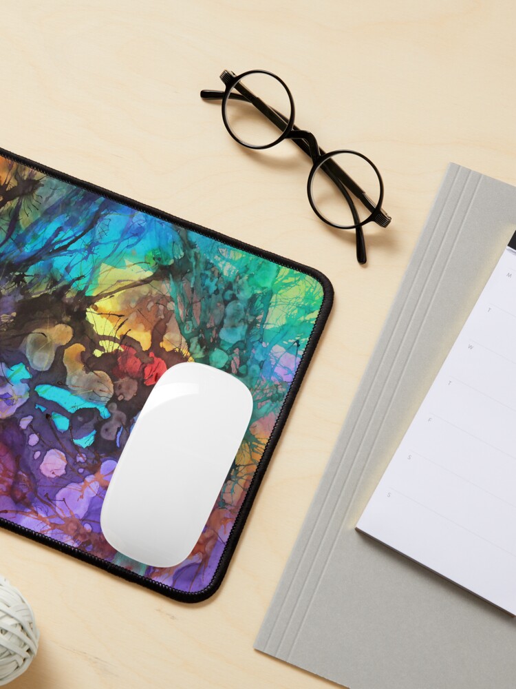 Aperçu 3 sur 5. Tapis de souris avec l'œuvre Eclosion 31 créée et vendue par ElioraBousquet.