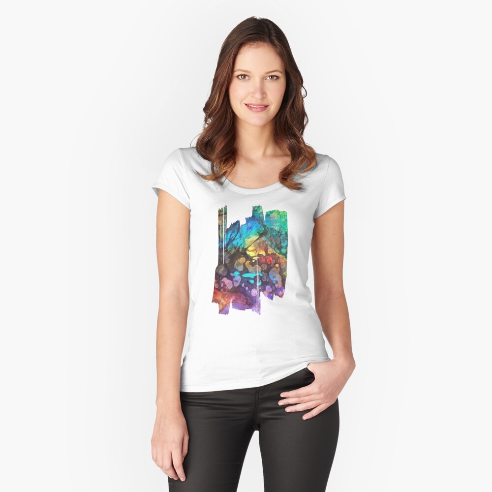 Aperçu de l'œuvre T-shirt échancré créée et vendue par ElioraBousquet.