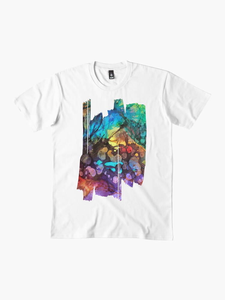 Aperçu 2 sur 4. T-shirt premium avec l'œuvre Eclosion 31 créée et vendue par ElioraBousquet.