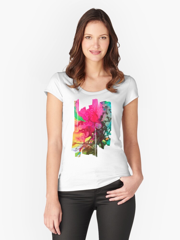 Aperçu 1 sur 3. T-shirt échancré avec l'œuvre Eclosion 41 créée et vendue par ElioraBousquet.