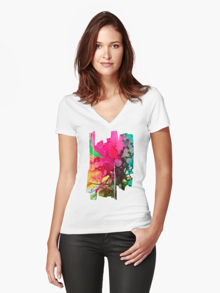 Aperçu 1 sur 3. T-shirt moulant col V avec l'œuvre Eclosion 41 créée et vendue par ElioraBousquet.