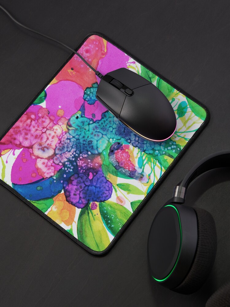 Aperçu 4 sur 5. Tapis de souris avec l'œuvre Eclosion 152 créée et vendue par ElioraBousquet.