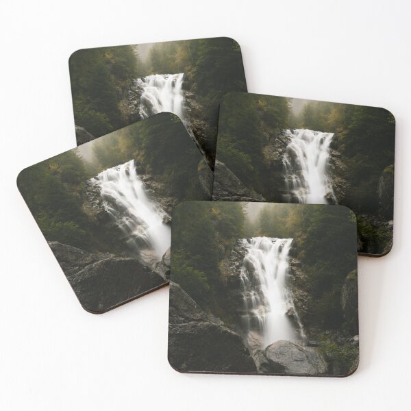 Artikelvorschau, Herbstliches Wasserfall-Landschaftsbild entworfen und verkauft von TravelFragments.
