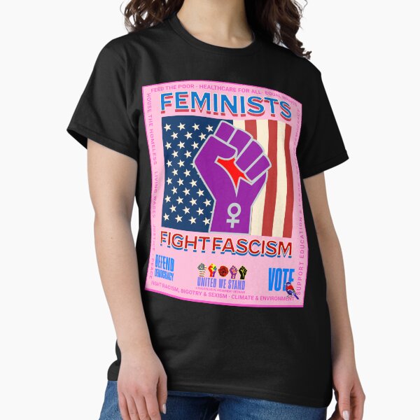 Aperçu de l'œuvre PMD00957 Le design patriotique des féministes américaines combattant le fascisme de Progressive Movement Designs montre que vous soutenez la démocratie et les objectifs progressistes des progressistes, des démocrates, des indépendants et des libéraux créée et vendue par ProgressiveLeft.