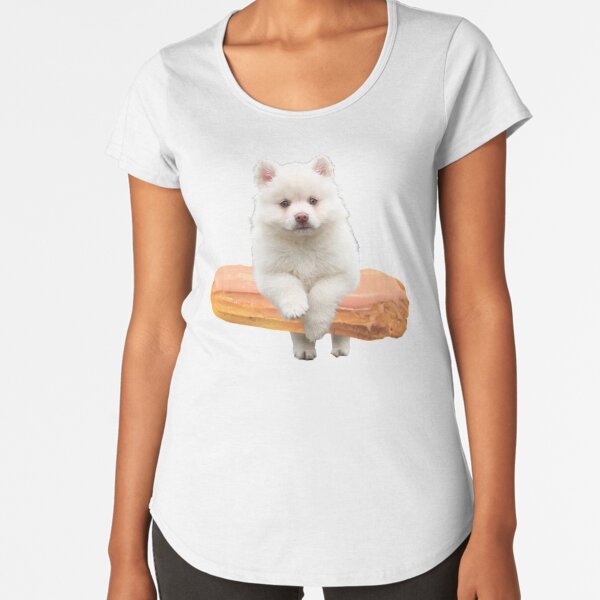 Cute Alaskan Malamute Dog jumping an éclair by Alice Monber Premium Scoop T-Shirt