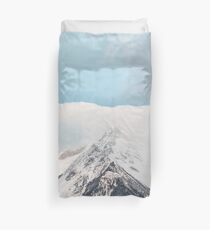 Schöne Berge und blauer Himmel Bettbezug
