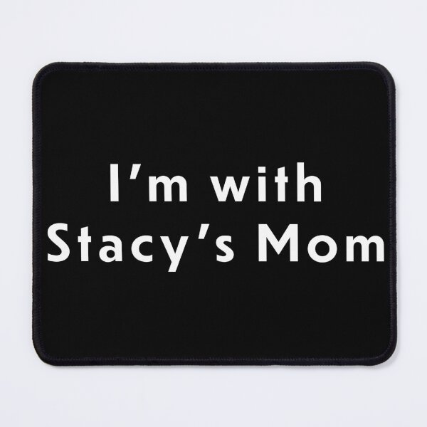 Aperçu de l'œuvre Je suis avec la mère de Stacy créée et vendue par PiperDownTees.