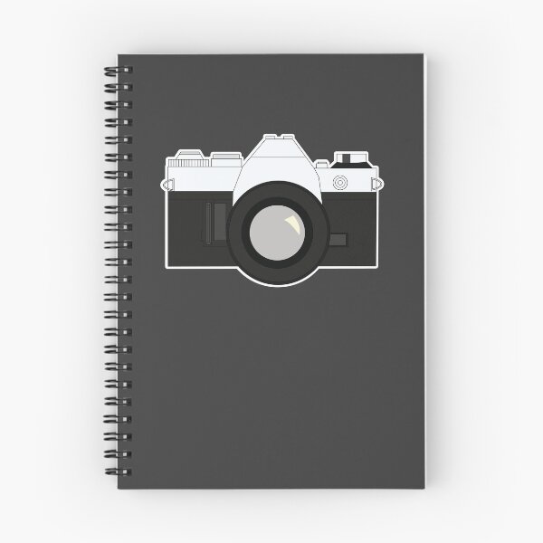 Aperçu de l'œuvre Appareil photo classique 35 mm créée et vendue par Studio Gear.