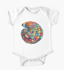 Regenbogen Pangolin Baby Body Kurzarm