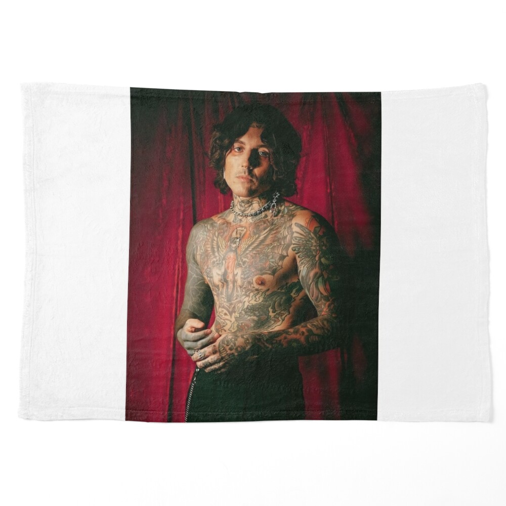 Oliver sykes tattoos GIFs  Obtenez le meilleur gif sur GIFER