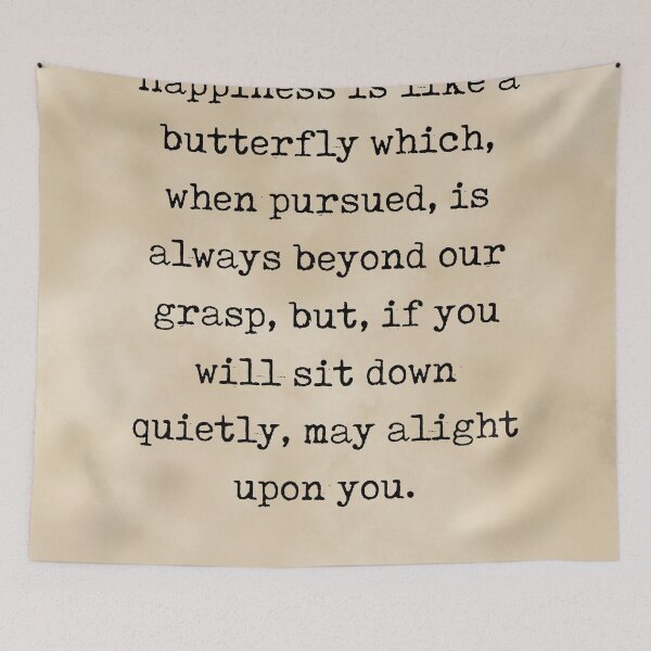 Aperçu de l'œuvre Happiness is like a butterfly - Nathaniel Hawthorne Quote - Literature - Typewriter Print - Vintage créée et vendue par Studio Grafiikka.
