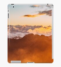 Minds In Nature | Modern Printing | Hidden Lake | USA | #30207461 iPad Case/Skin