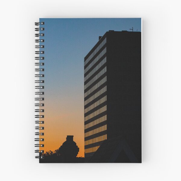 Artikelvorschau, Apex Tower, New Malden in der Abenddämmerung entworfen und verkauft von Andre Rickerby.