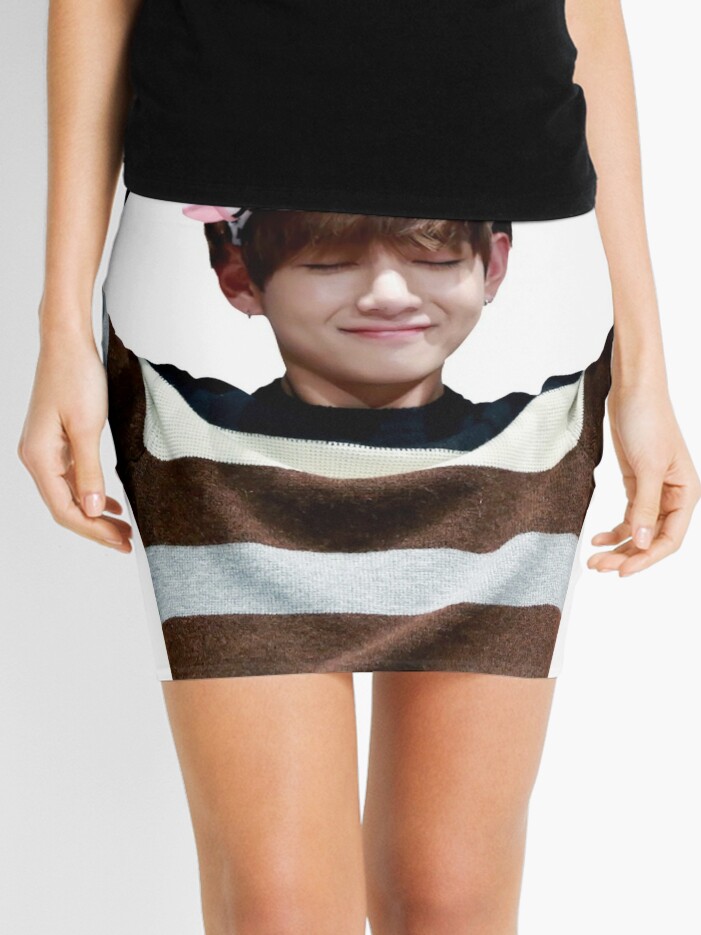 Bts Tae | Mini Skirt