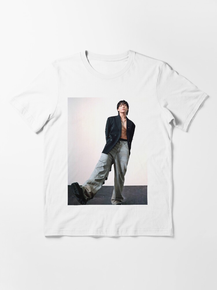 https://ih1.redbubble.net/image.5102686371.6996/ssrco,slim_fit_t_shirt,flatlay,fafafa:ca443f4786,front,wide_portrait,750x1000-bg,f8f8f8.jpg